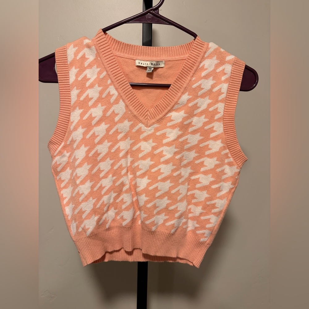Haute Monde Coral and Cream Knit Vest